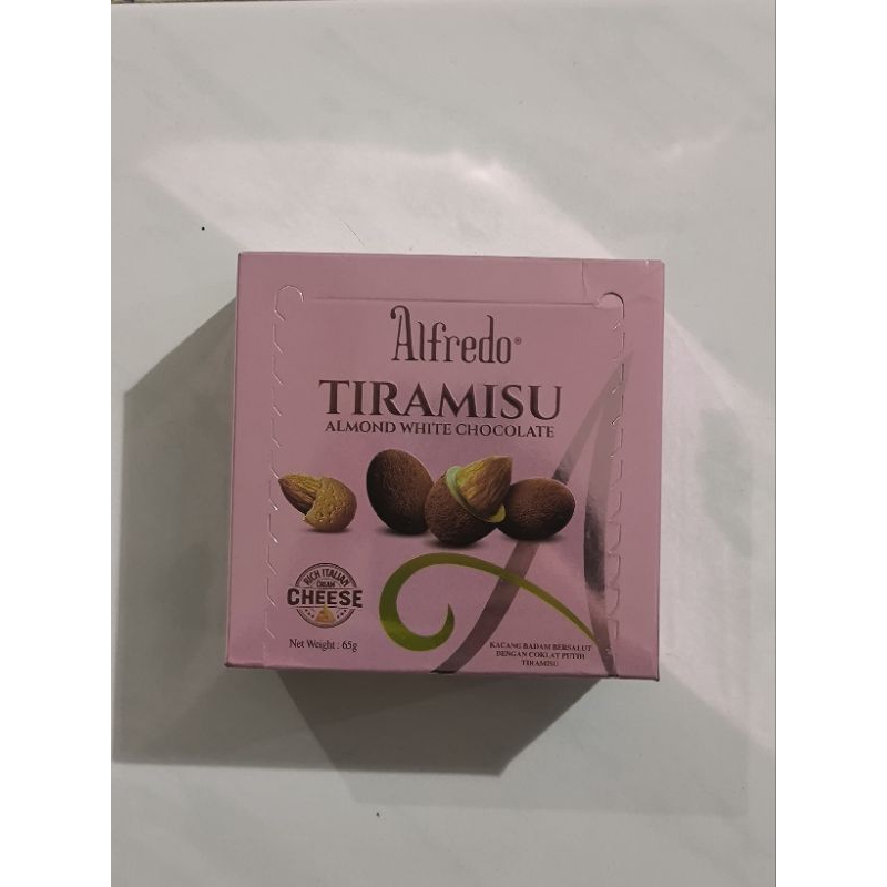 

coklat Alfredo Tiramisu almond white chocolate 65g import