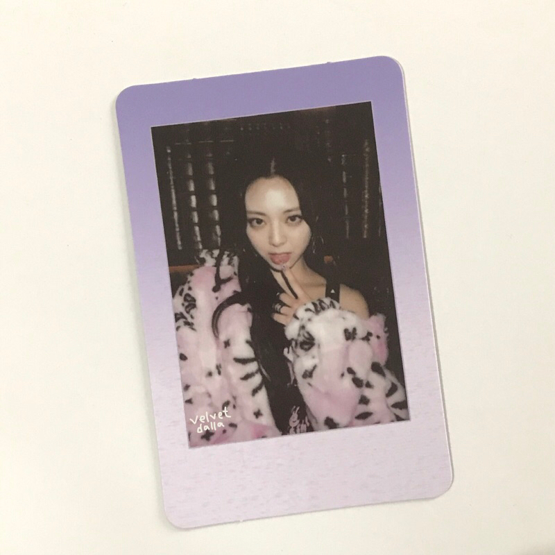 itzy yuna crazy in love synnara photocard
