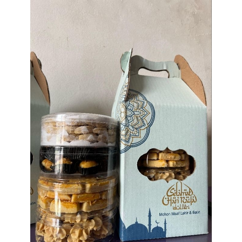 

PAKET HAMPERS KUE KERING ISI 4 TOPLES FREE BOX HAMPERS