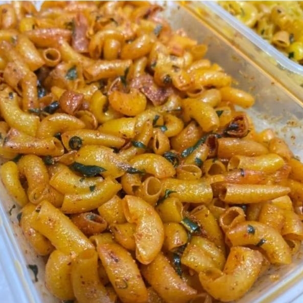

Makaroni Abiumi 300gr Varian Asin, Pedas, Daun Jeruk buat kamu kenyang kenyang Nikmat