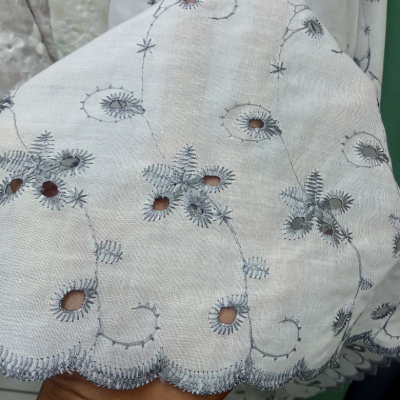 Kain Katun Bordir - Kain Katun Bordir Motif Bunga Premium - Kain Katun Bordir Bolong - Kain Prada Ka