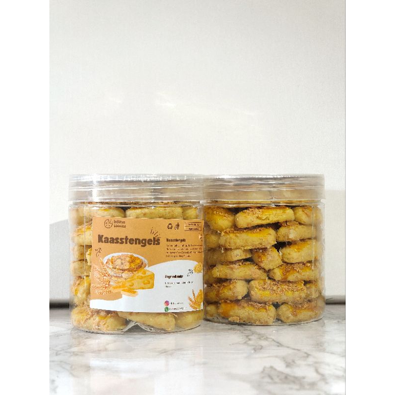 

Kastengel / kaasstengels Butter Wijsman Cookies Lebaran Hampers Lebaran Premium Toples 500ml Kue Kering Kue Keju Edam