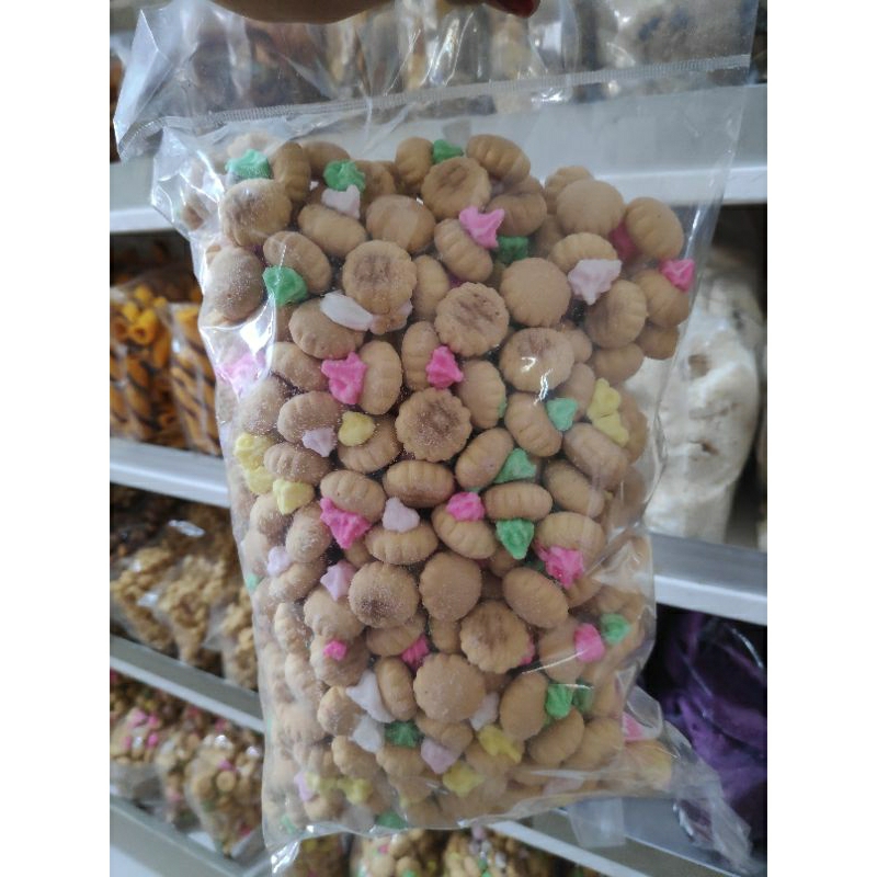 

Kue Kancing / Kue Gemrose Warna Warni