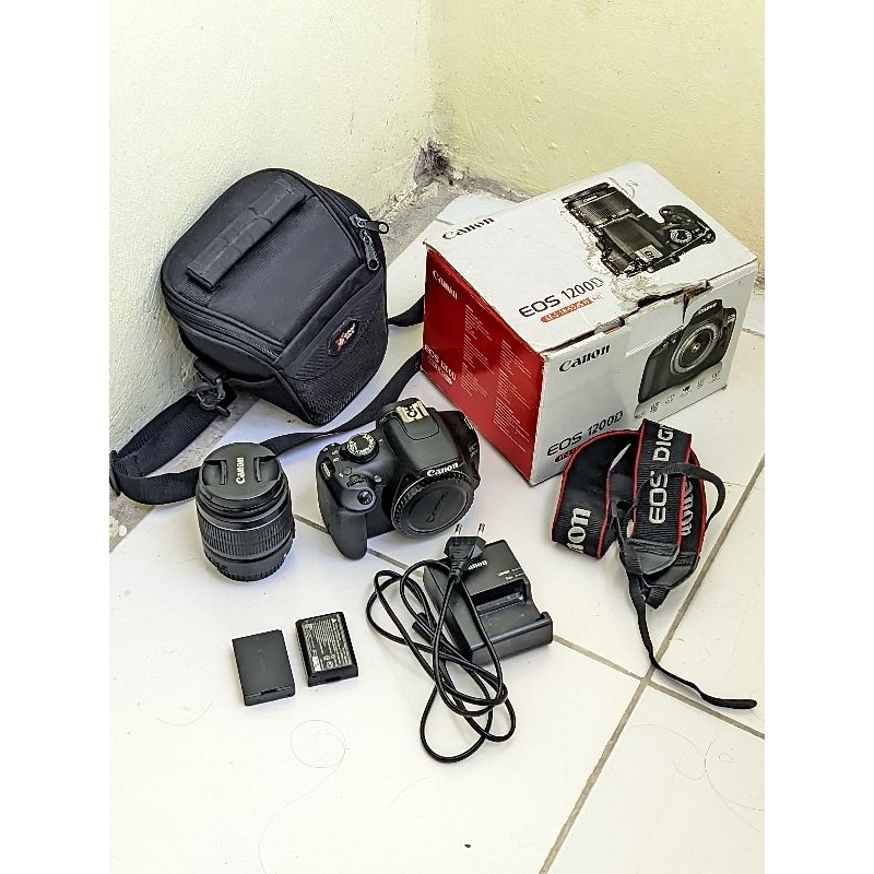 Kamera DSLR CANON EOS 1200D LENSA KIT 18-55mm  BEKAS