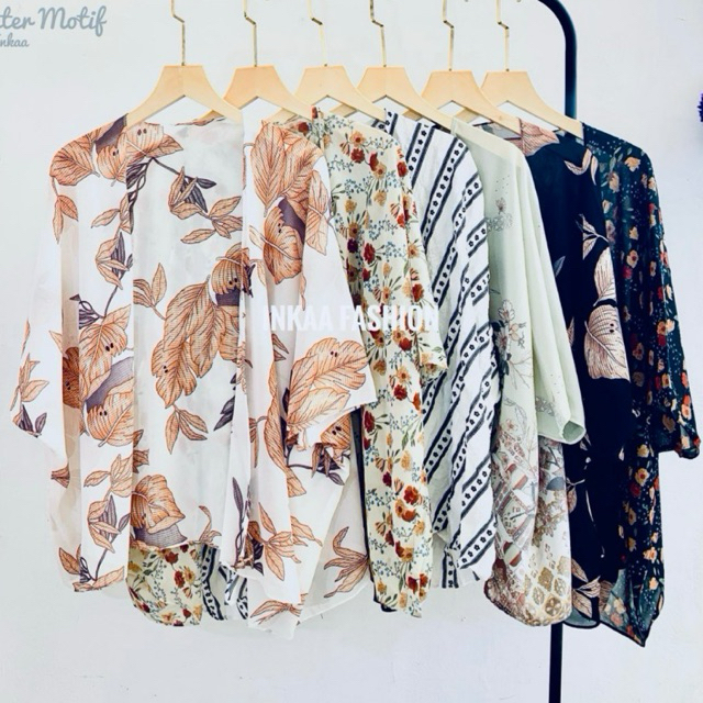 Outer Lebaran Cardigan Bunga Bahan Ceruty Outer Pantai Wanita Korean Style Pendek Floral Kimono