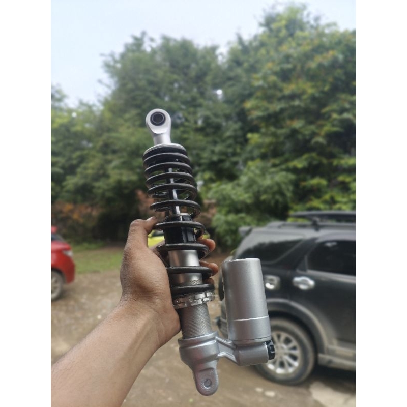 Shock belakang copy Ohlins