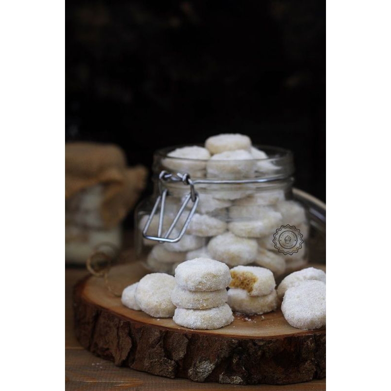 

kue kering. putri salju 500 g, 400 g, 250 g. kue lebaran.