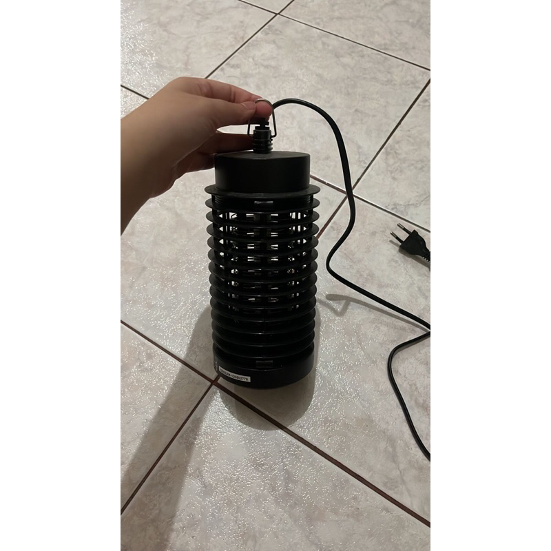 LAMPU PERANGKAP NYAMUK MERK KRISBOW