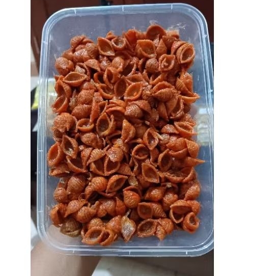 

CEMILAN KEMASAN TEPAK MAKARONI/KERANG/UNTIR UNTIR BALADO PEDAS