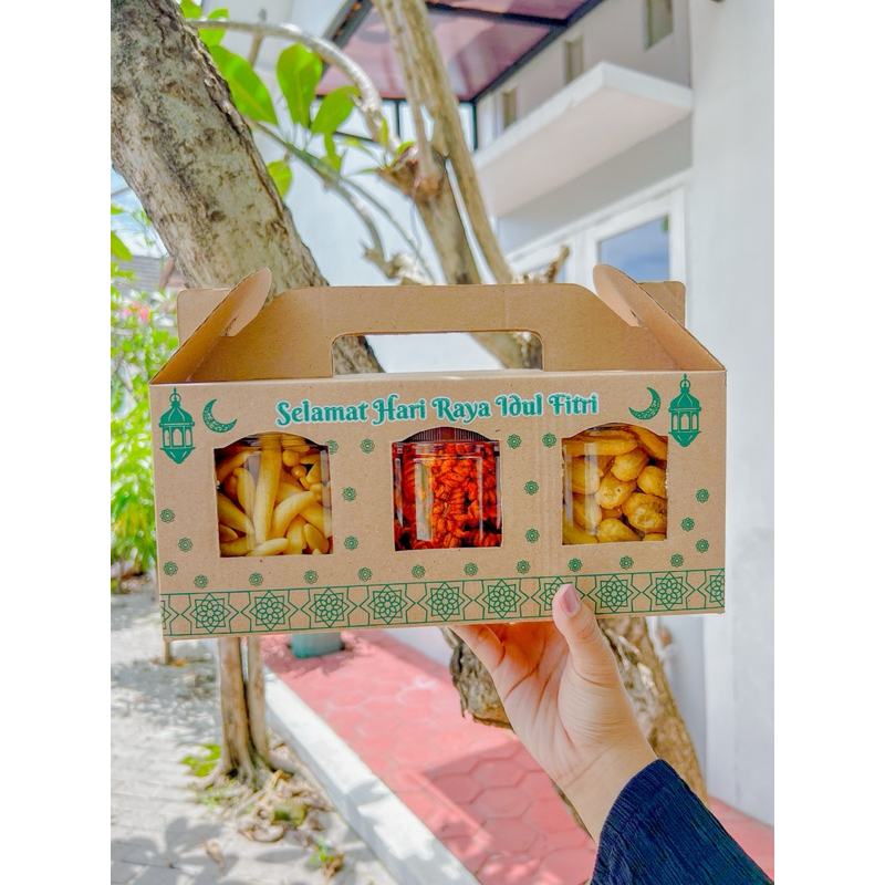 

Box Hampers [ L ]Parcel Lebaran Kotak Kardus Hari Raya Idul Fitri Toples Tabung