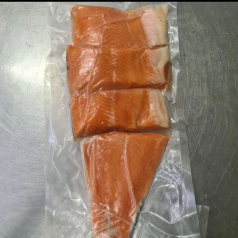 

Ikan Salmon Fillet Premium Norwegia