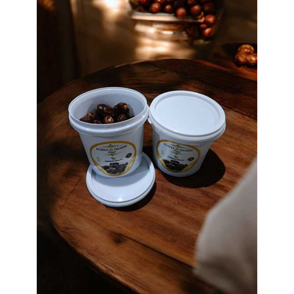 

paket ambyar 2 ember Kurma ember Al Qaasem berat total 500gr Manis dan legit