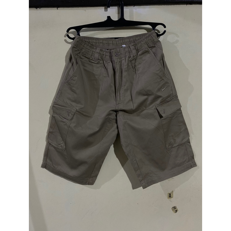 celana pendek cargo by nike vintage