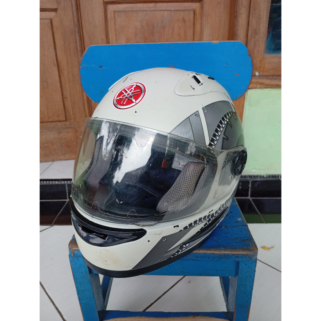 Helm Yamaha Cargloss Old original second