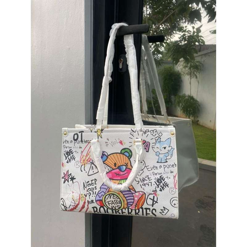 BOOBERRIES GRAFFITI BAG SUPER CAKEP