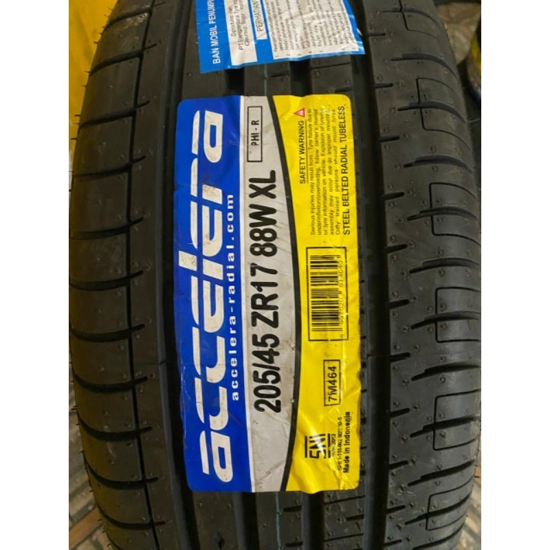 Ban Accelera PHI 205/45 R17