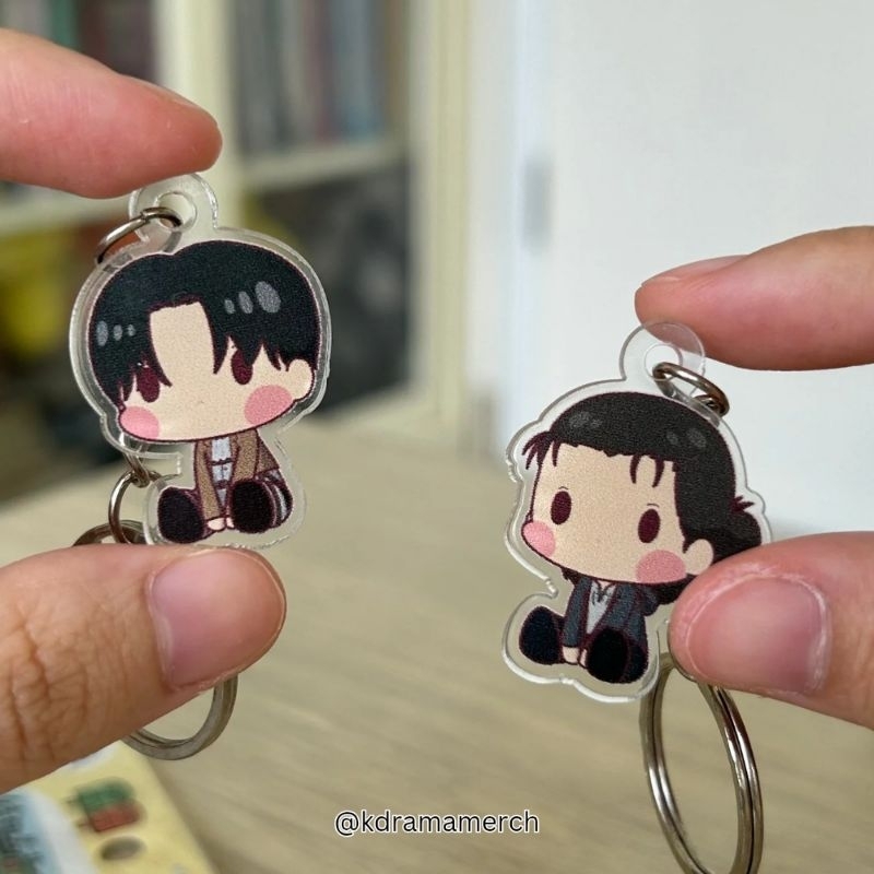ATTACK ON TITAN KEYCHAIN ANIME / MANGA / FANKIT / KEYCHAIN AKRILIK / KEYCHAIN ACRYLIC / AOT / LEVI A