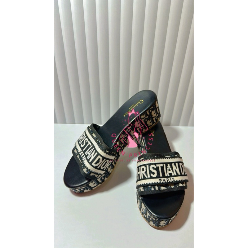 Sendal D*or | Wedges D*or | Christian D*or | Sendal Premium | Wedges Premium | Black