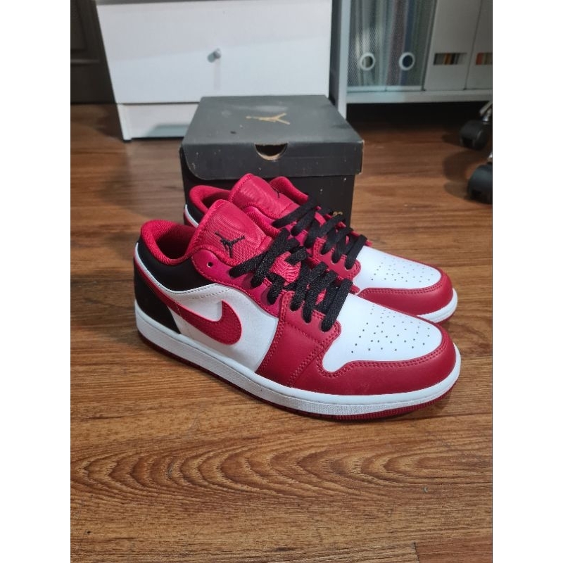 AIR JORDAN 1 LOW BULLS BNIB RESMI