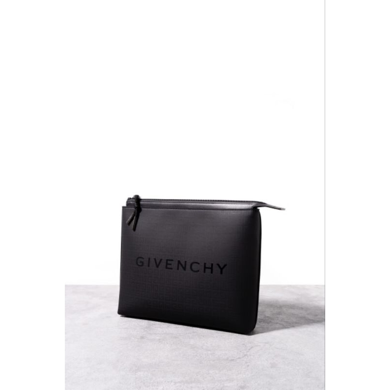 GIVENCHY 4G travel pouch
Black