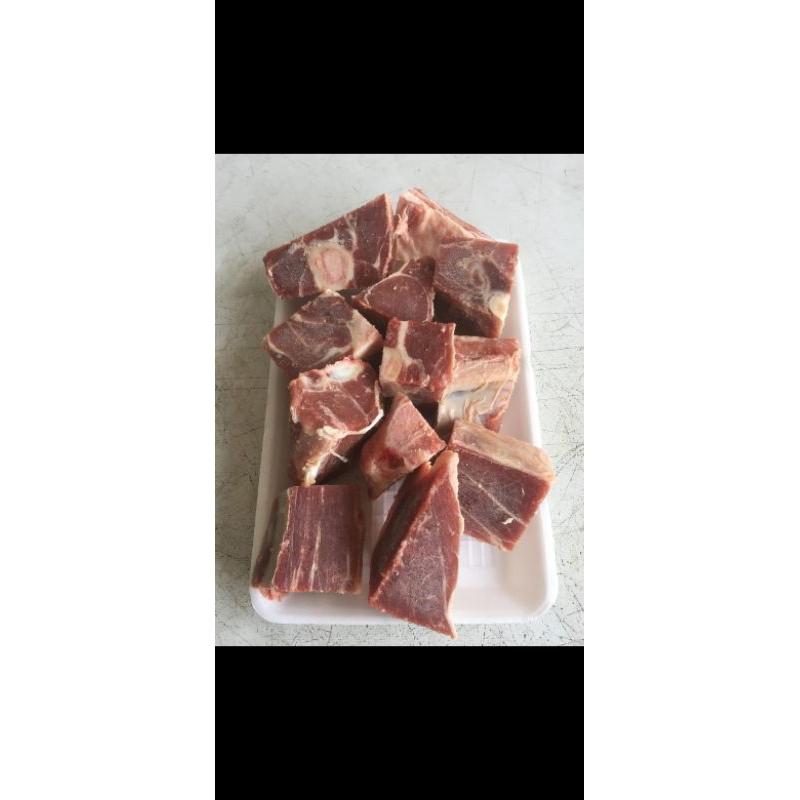 

daging tulang kambing muda