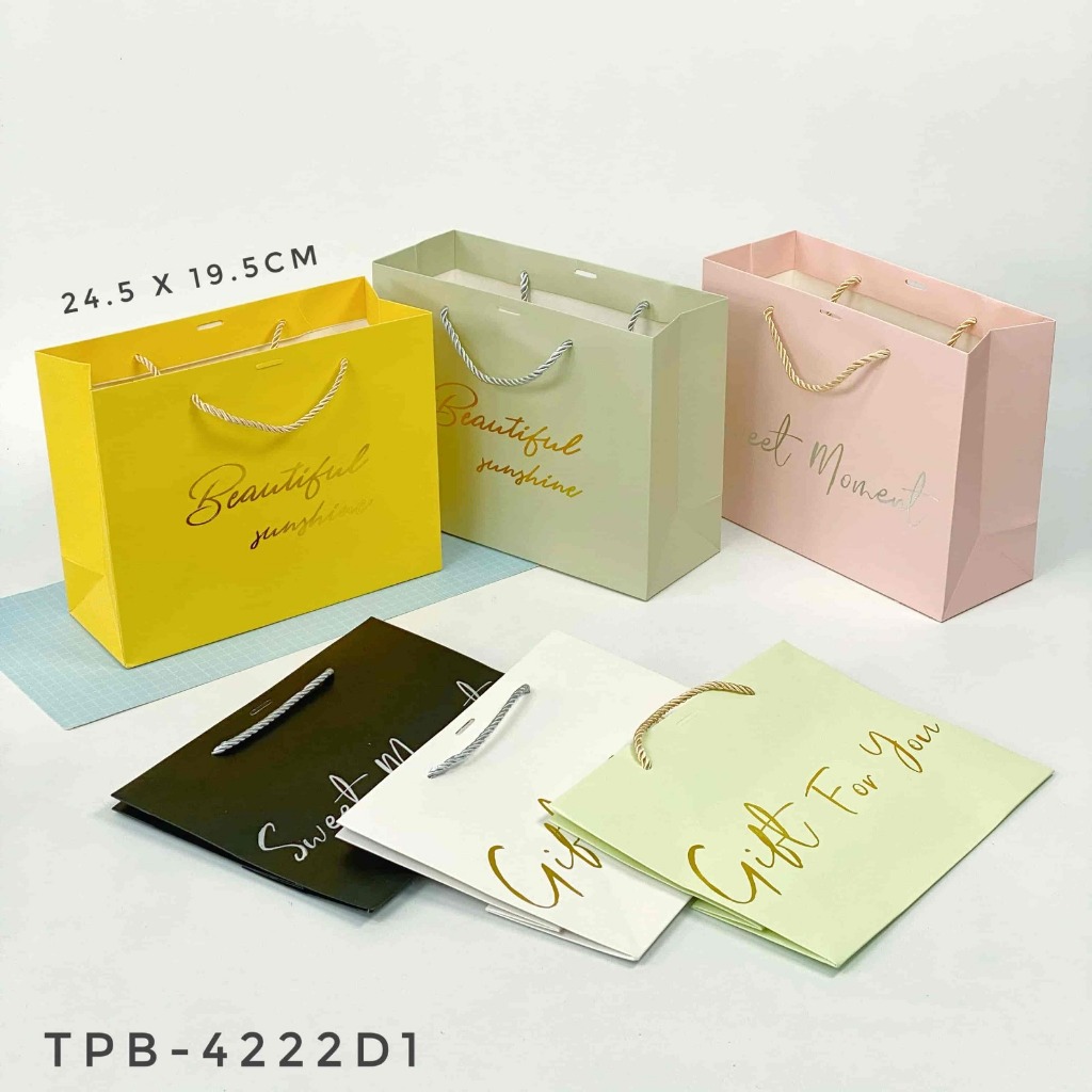 

Paperbag ukuran M 24,5 x 19,5 x 9,5 / paperbag ulangtahun, paperbag aestetic