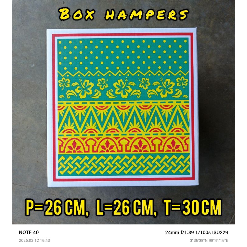 

BOX HAMPERS MEDIUM MEDAN