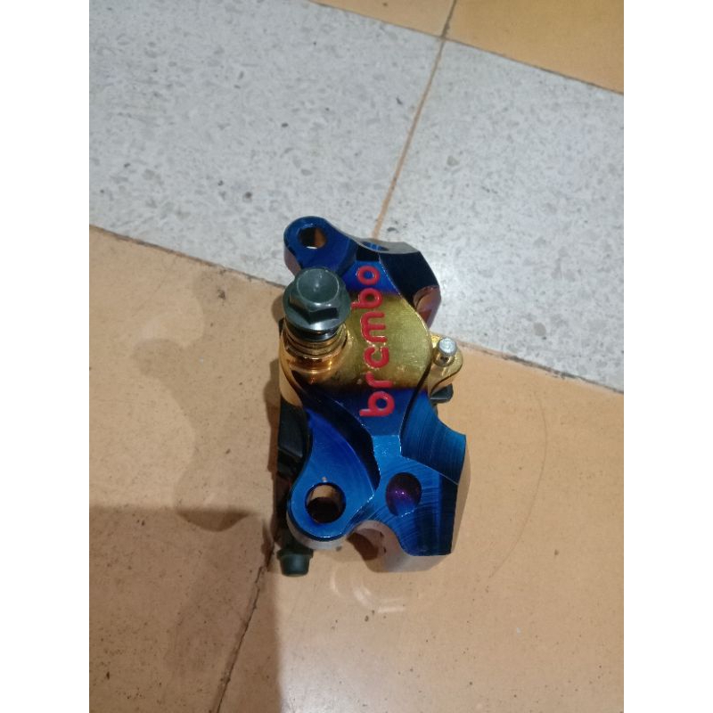 Kaliper Rem Depan Brembo