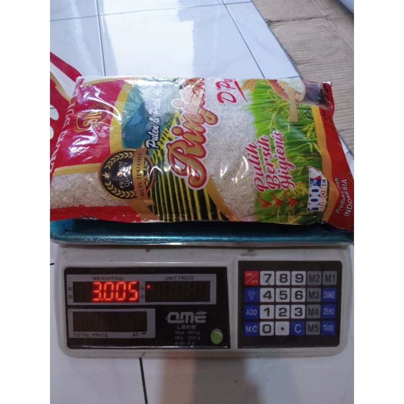 

Beras Medium 3kg isi 5pcs