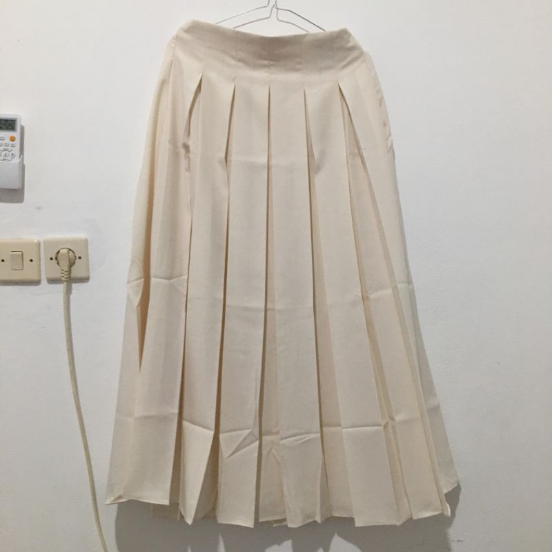 Wearing klamby Rok ivory Rok rempel Rok putih tulang Rok  cream