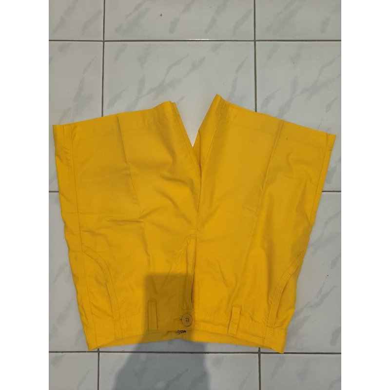 Preloved Celana Pria Short Giordano Size 29