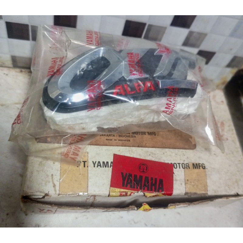 EMBLEM BODY YAMAHA ALFA ORIGINAL YGP ASLI