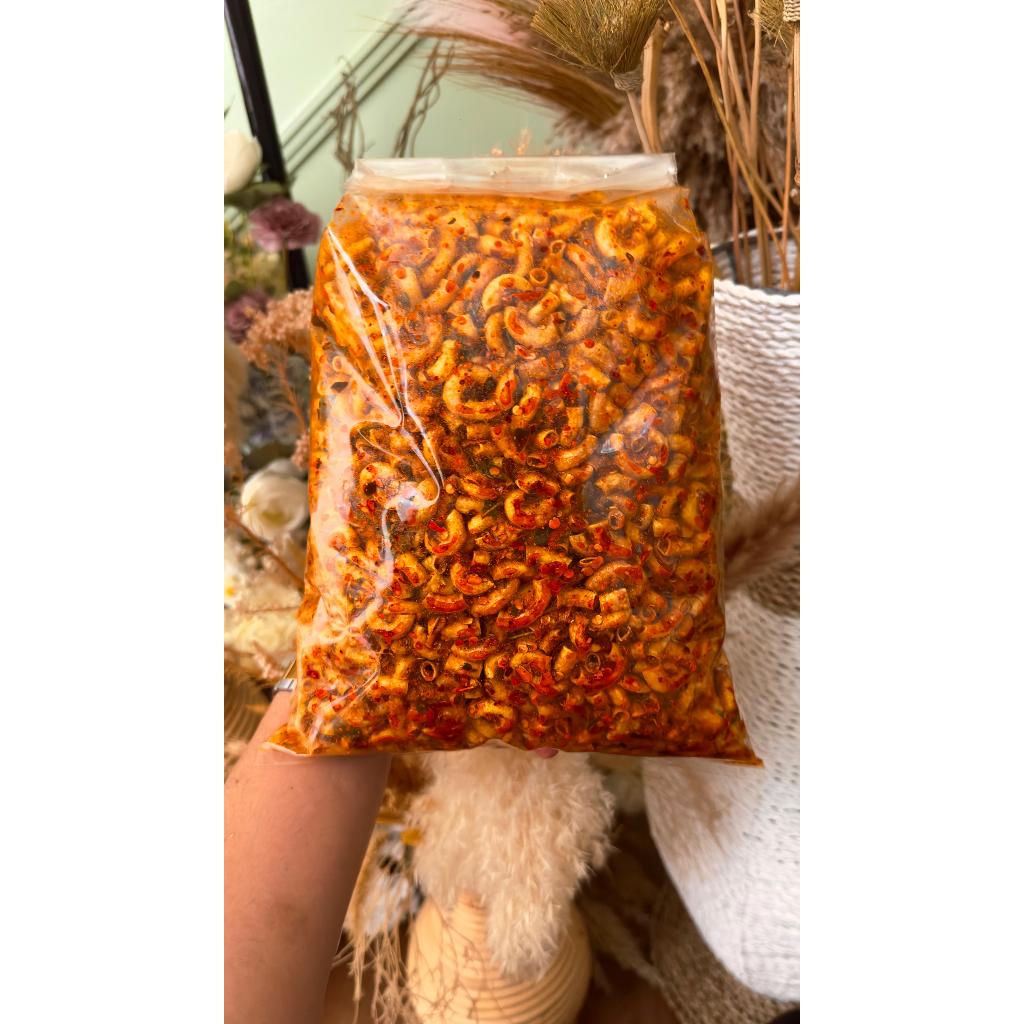 

MAKARONI PEDAS DAUN JERUK 500GR MAKARONI MAMIN.ID