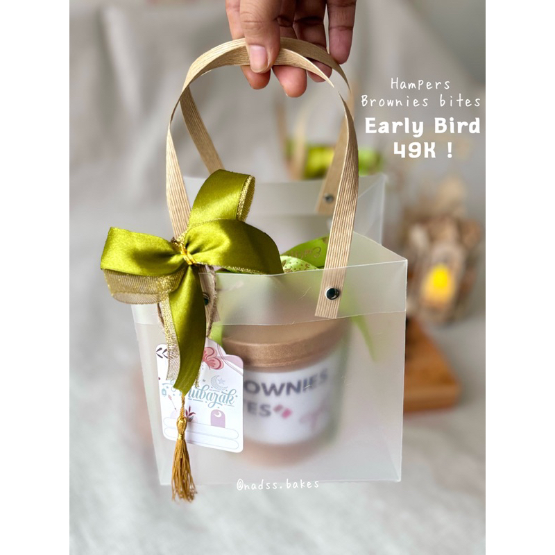 

Hampers Brownies bites strudel pistachio dubai coklat murah