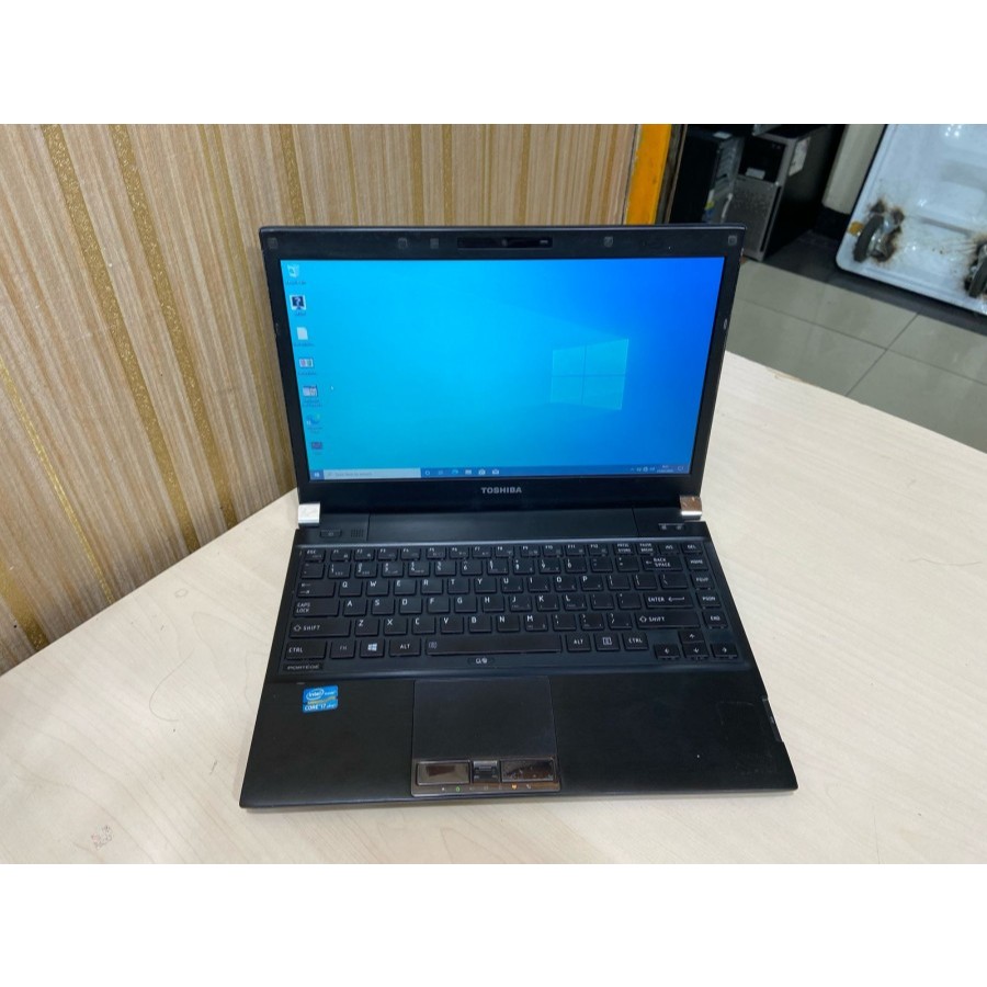 MURAH MERIAH BOSQU LAPTOP TOSHIBA PORTEGE R930 CORE i7-3540M 8GB/128GB 14-INCH (M)