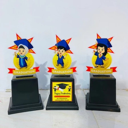 Piala Wisuda TK Model Bintang Plakat Wisuda Anak Model Bintang Toga Piala Wisuda Akrilik Custom