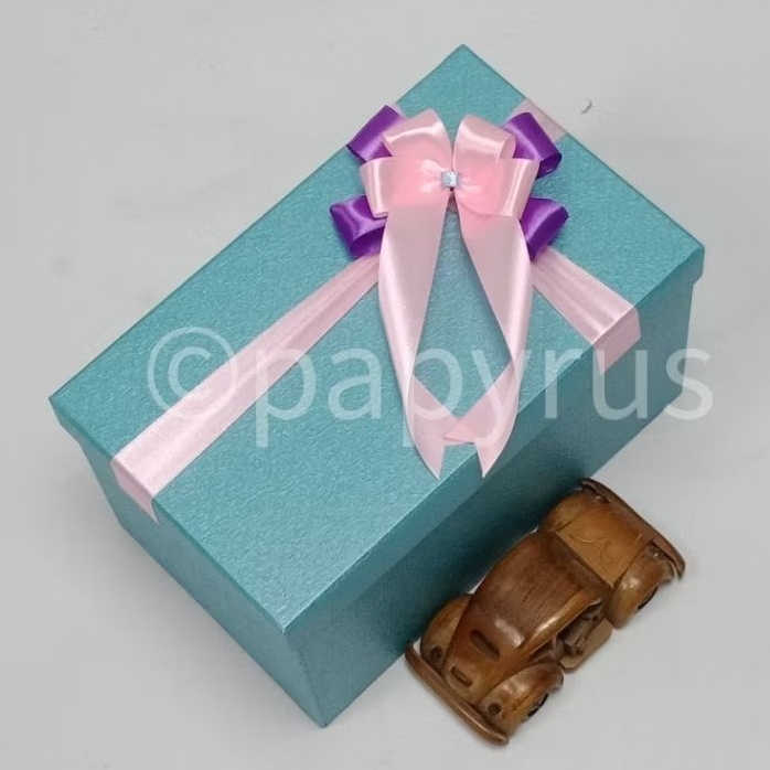 

PAPYRUS 15x25 Tinggi 15cm Kotak Kado Gift Box Hadiah V3
