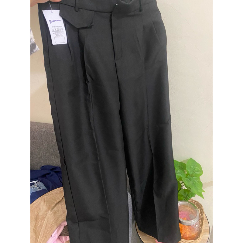 celana oro hitam