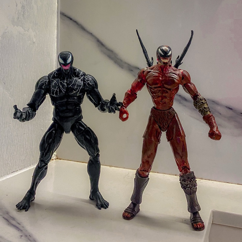 figure venom carnage marvel legends spiderman