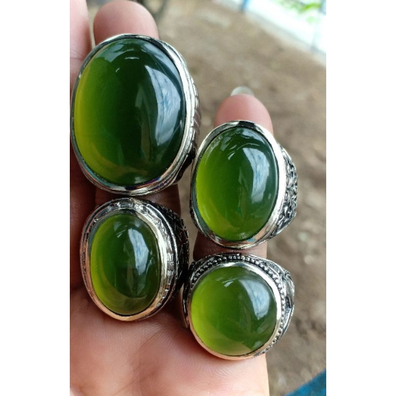 Batu akik/batu akik ijo botol/batu akik serpentine ijo botol