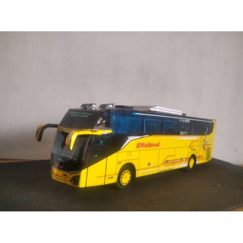 mainan bus miniatur