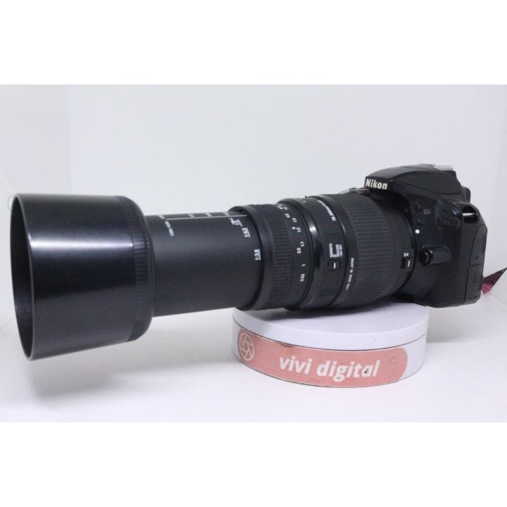 Nikon D3300 SC SEDIKIT lensa tele panjang 70-300mm