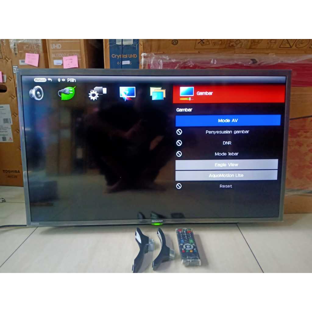 TV LED SHARP 32IN DIGITAL TV KONDISI MUWLUS 95% SEPERTI BARU 4560