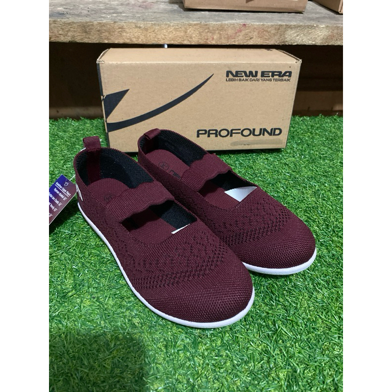 sepatu slop anak - potty by new era warna maroon