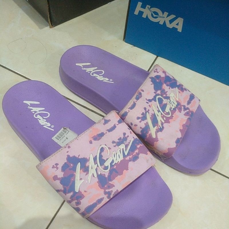 Sandal la gear ungu