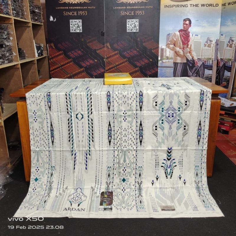 JUAL SARUNG ARDAN SEGALA MOTYF PUSAT SARUNG ARDAN SERAGAM PUTIH CREAM