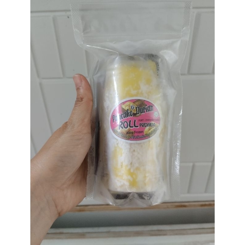 

Pancake Durian Roll