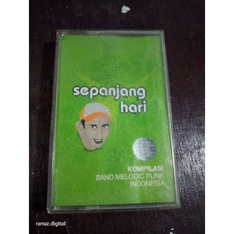 Kaset pita tape original Spanjang hari kompilasi band melodik punk indonesia