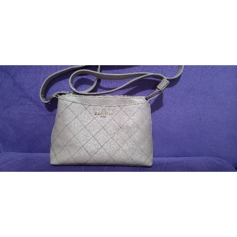 Preloved tas slempang brunbrun paris