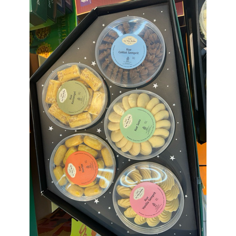 

Parcel Lebaran Kue Kering La vitta Bella Premium Free kArtu Ucapan